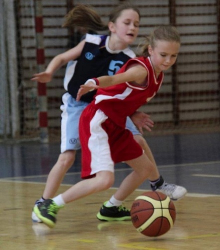Turniej koszykówki dziewcząt w Brzegu