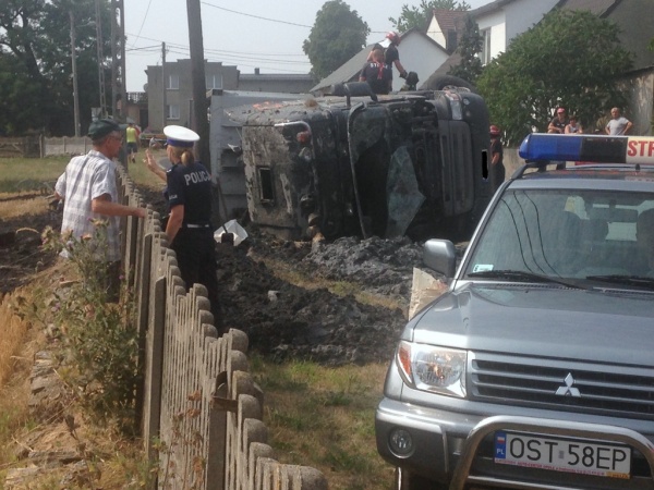 Wypadek w miejscowości Dolna, fot. Agnieszka Pospiszyl (12.08.15)