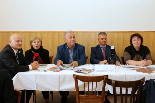 Delegacja woj. opolskiego podczas spotkania samorządów regionalnych na Trójstyku w Herczawie (26.09.15)