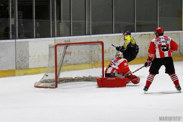 Mecz Orlik Opole - Cracovia 1:5 rozegrany w Opolu 04.10.2015 Jedynego gola dla opolan strzela Alex Szczechura