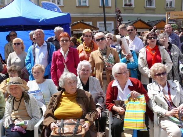 Zbliża się święto seniorów w Opolu. W planie rozrywka i kampanie informacyjne