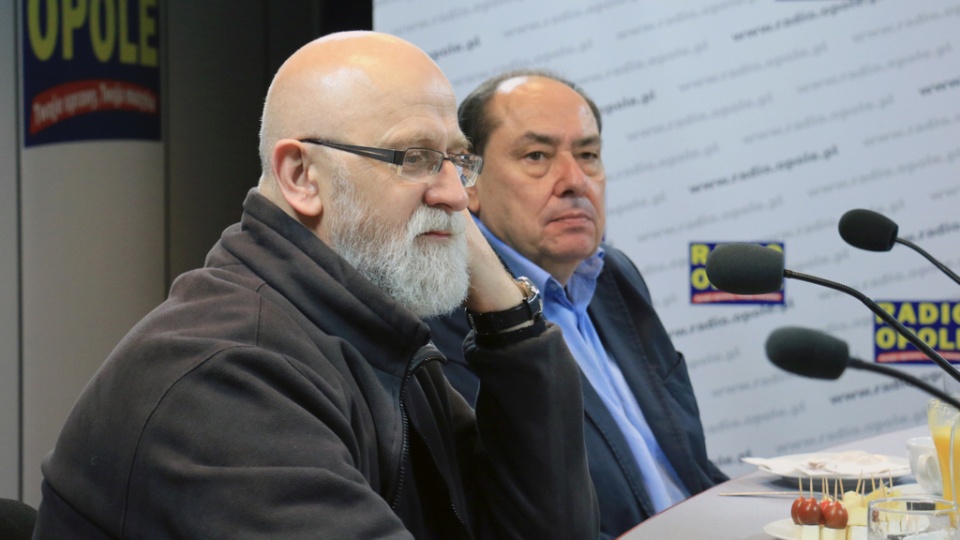 Od lewej: ks. Marcin Marsollek i dr Stanisław Piwowarczyk [fot. Wanda Kownacka]