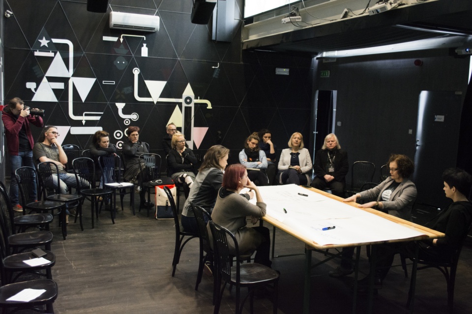 Opolski Festiwal Teatrów Lalek, Panel dyskusyjny: [Przywrócić] Materialność w badaniach teatralnych [fot. Katarzyna Nowak]