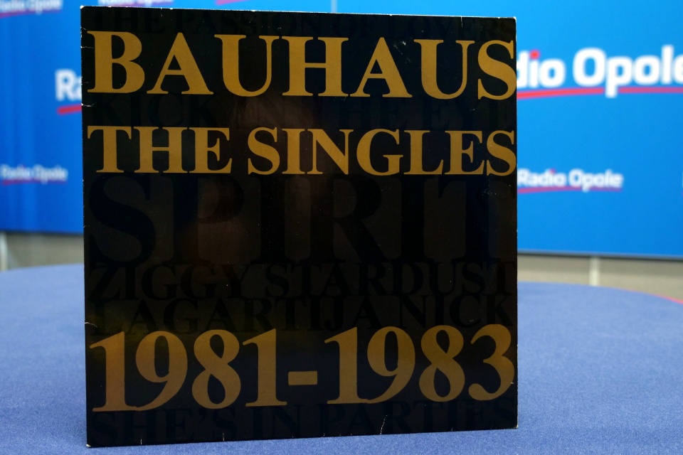 Bauhaus ‎– The Singles 1981-1983 [fot. Marcin Boczek]