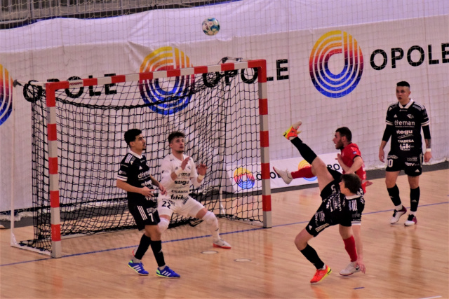 Futsal: przełamanie Dremana, nieznaczna porażka Gredaru