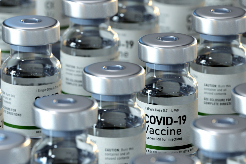 Szczepionki przeciw Covid-19 [fot. Envato]