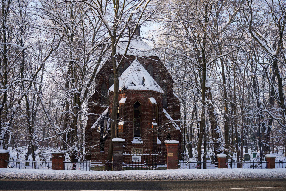 Kaplica na cmentarzu przy ul. Wrocławskiej [fot. Jarosław Madzia]
