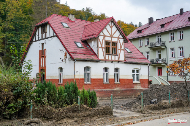 Głuchołazy podnoszą się po powodzi. Przywracamy m.in. ogrzewanie w budynkach