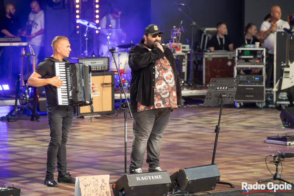 Zespół PIERSI 40 lat na scenie. Koncert z Przyjaciółmi. [fot. Sławomir Mielnik]