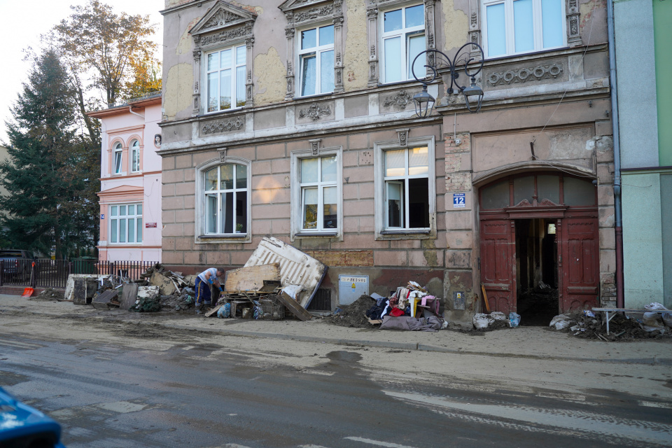 Sprzątanie po powodzi w Głuchołazach [fot. Jarosław Madzia]