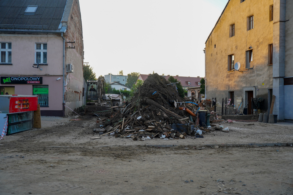 Sprzątanie po powodzi w Głuchołazach [fot. Jarosław Madzia]