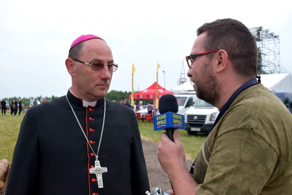 Z arcybiskupem Wojciechem Polakiem rozmawia Paweł Konieczny