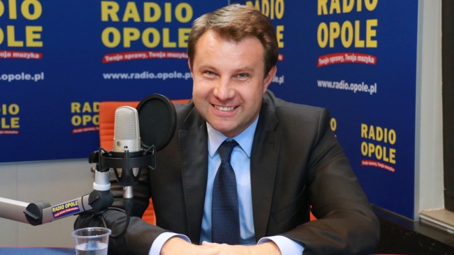 Arkadiusz Wiśniewski o tym, że umowa z TVP go satysfakcjonuje, ale o szczegółach mówić nie może