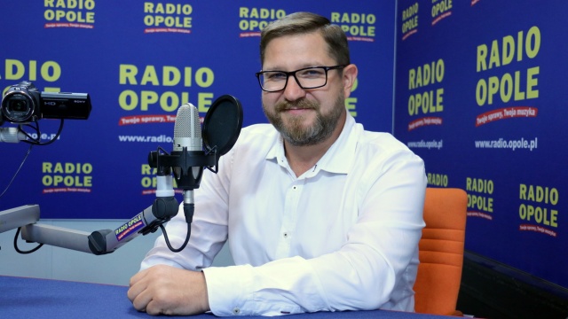 Rafał Olejnik o męskich nowotworach i listopadowych wąsach, które mają skłonić panów do zadbania o zdrowie
