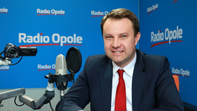 Arkadiusz Wiśniewski, prezydent Opola o wykonaniu zeszłorocznego budżetu, gminie Dobrzeń Wielki i strajku nauczycieli
