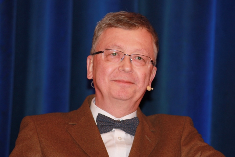 Prof. Wojciech Fałkowski [fot. Grzegorz Gołębiowski - Praca własna, CC BY-SA 4.0, https://commons.wikimedia.org/w/index.php?curid=47208359]