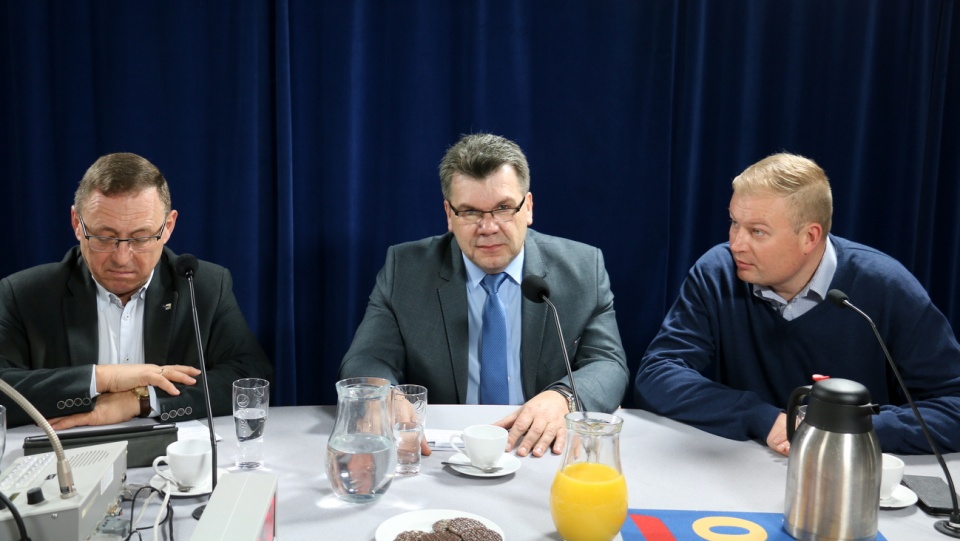 Od lewej: Ryszard Galla, Grzegorz Sawicki i Witold Zembaczyński. Niedzielna Loża Radiowa (05.03.2017) [fot. Justyna Krzyżanowska]