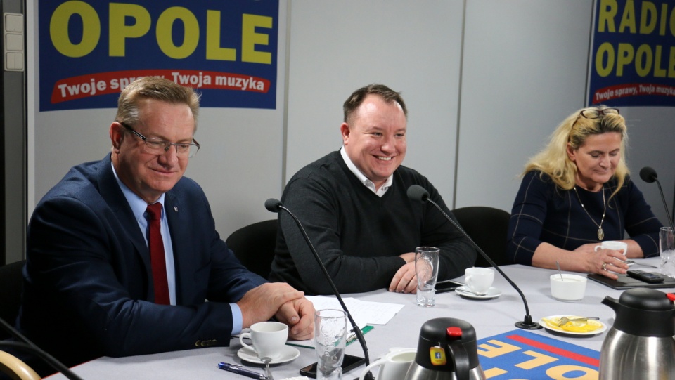 Od lewej: Ryszard Wilczyński, Paweł grabowski i Katarzyna Czochara. Niedzielna Loża Radiowa (05.03.2017) [fot. Justyna Krzyżanowska]