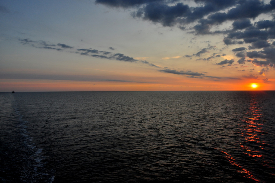 Wschód słońca na Bałtyku [fot. Beata Śliwińska]