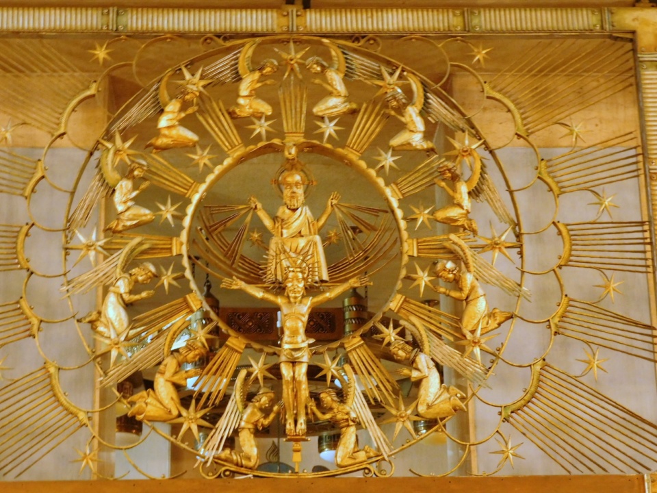 Anielska "złota" krata w kościele pw. Świętej Rodziny w Branicach [fot. Barbara Tyslik]