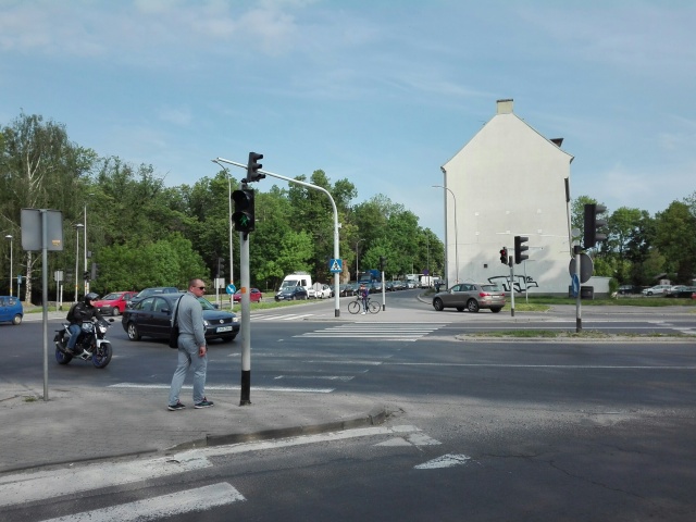 Na Wrocławskiej w Opolu kierowcy stali w korkach przez prawie rok. Teraz wróciły stare zasady