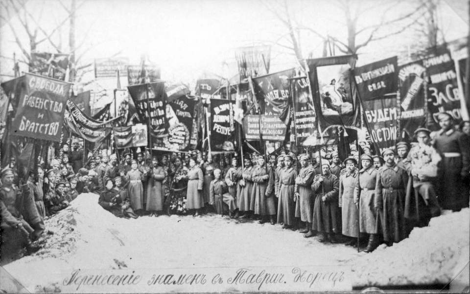 Rewolucja październikowa [Źródło: State museum of political history of Russia, https://commons.wikimedia.org/w/index.php?curid=8996789]