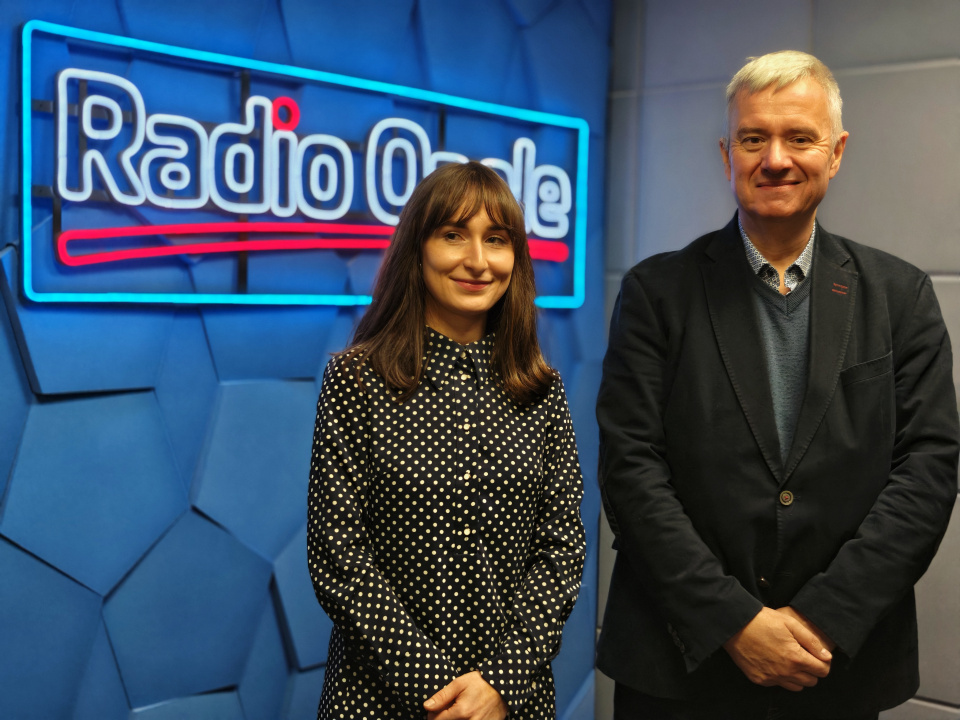 Zofia Zarzycka, farmaceuta kliniczny, kierownik apteki szpitalnej, dr n.med. Piotr Feusette, dyrektor ds. lecznictwa USK Opole [fot. A. Pietrzyk]