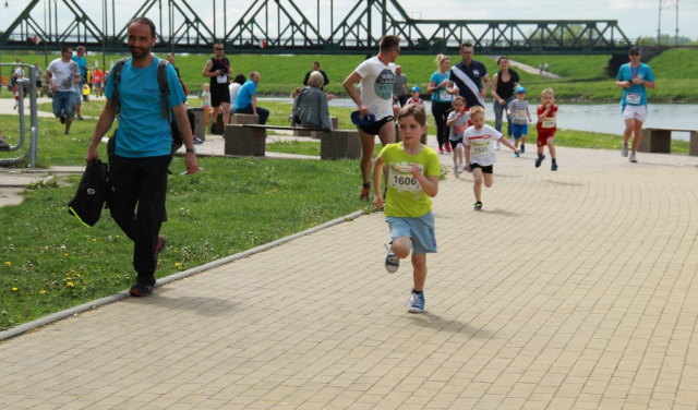 W minimaratonie pobiegli najmłodsi zawodnicy [ZDJĘCIA]