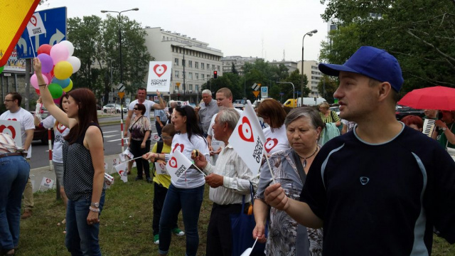 Opolanie w Warszawie promują miasto. To kontra do manifestacji przeciwników Dużego Opola