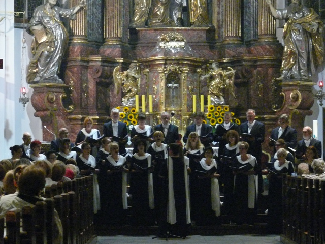 Multikulturowy chór z Serbii zaśpiewał w opolskiej katedrze