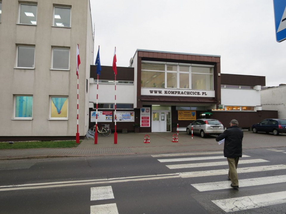 Urząd Gminy w Komprachcicach [ foto: Bogusław Kalisz ]