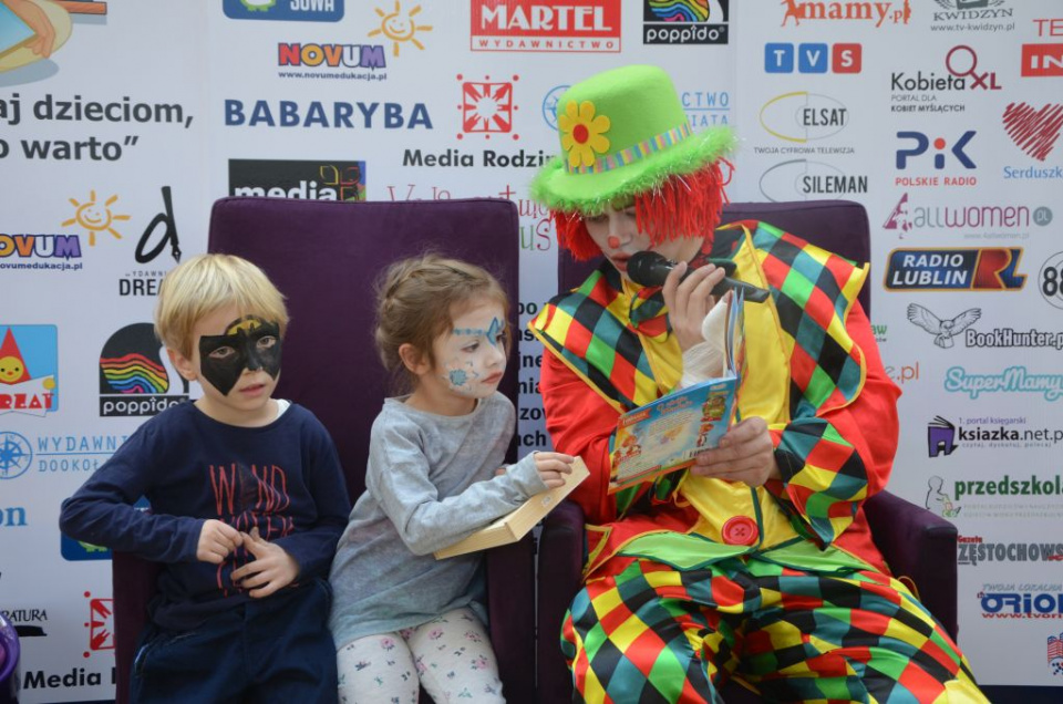 „Czytaj dzieciom, bo warto…”. Ogólnopolska akcja zachęcająca do czytania bajek dotarła do Opola [fot. Piotr Wrona]