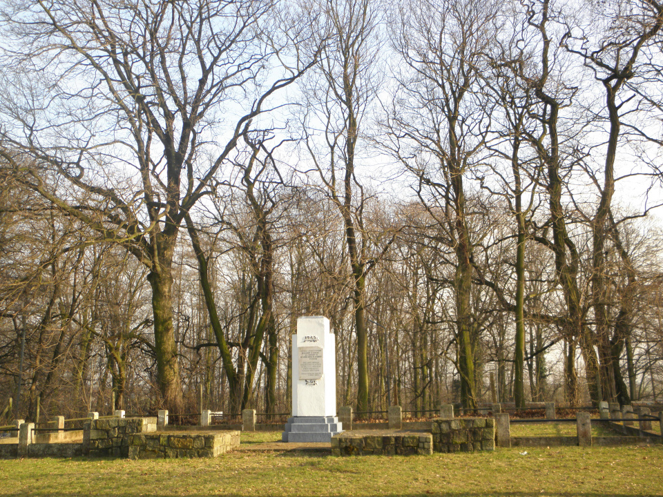 Pomnik ku czci żołnierzy radzieckich w Białej [zdj. Jan Poniatyszyn]