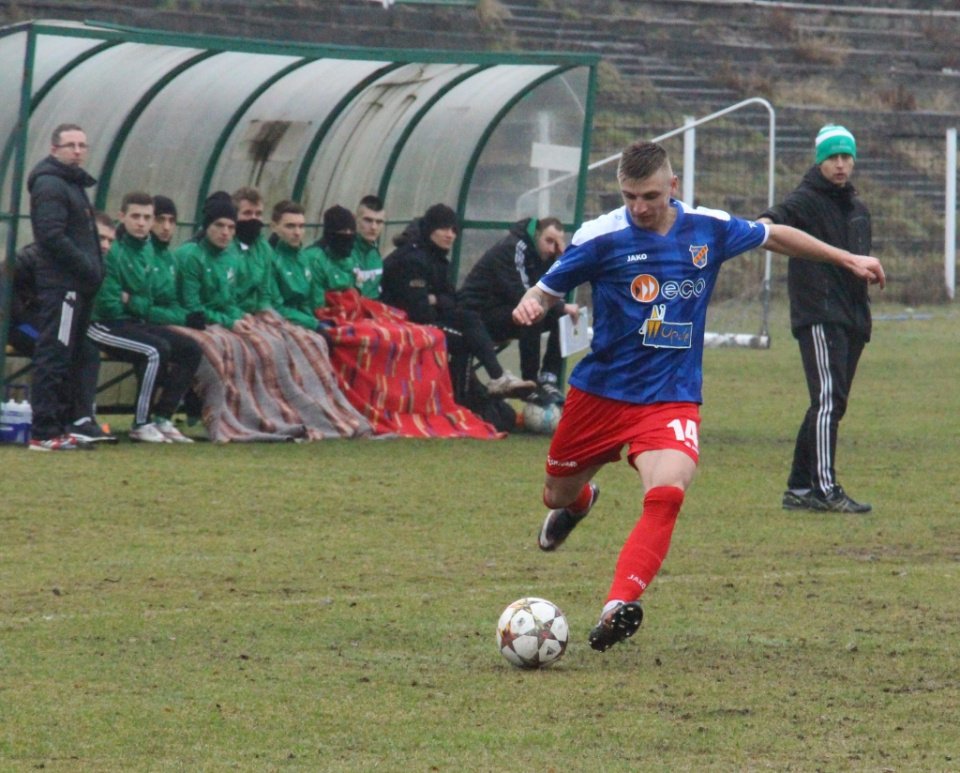 III liga. Mecz Szombierki Bytom - Odra Opole 1:2. Mecz w Bytomiu 12.03.2016 [fot. Donat Przybylski]