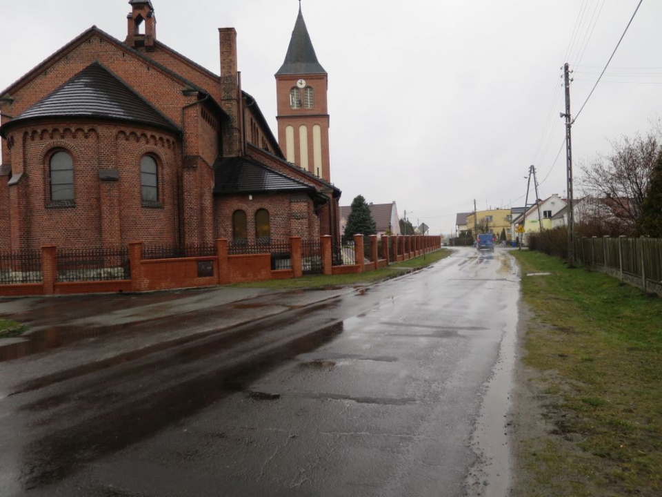 Droga w Szczedrzyku do remontu [ foto: Bogusław Kalisz ]