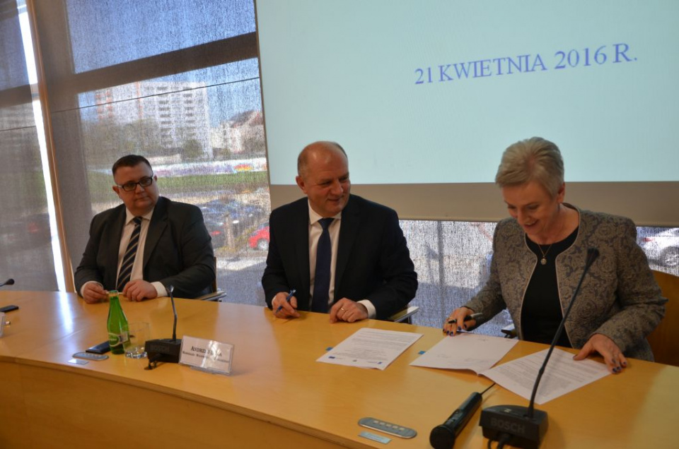Podpisanie aneksów po rozliczeniu Regionalnego Programu Operacyjnego Województwa Opolskiego na lata 2007 - 2013