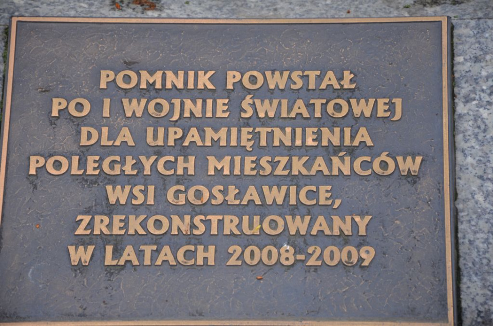 Pomnik żołnierzy w Gosławicach, którzy zginęli w I wojnie światowej [fot. Piotr Wrona]