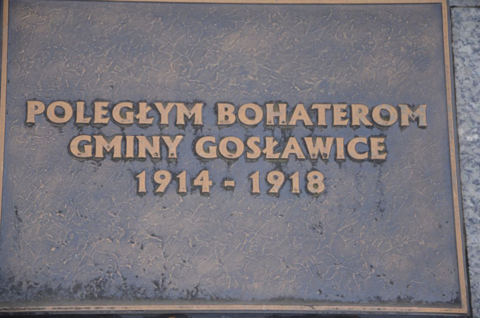 Pomnik żołnierzy w Gosławicach, którzy zginęli w I wojnie światowej [fot. Piotr Wrona]