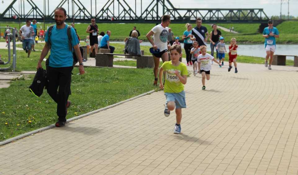 Minimaraton dla najmłodszych w ramach VI Maratonu Opolskiego [fot. Daria Placek]