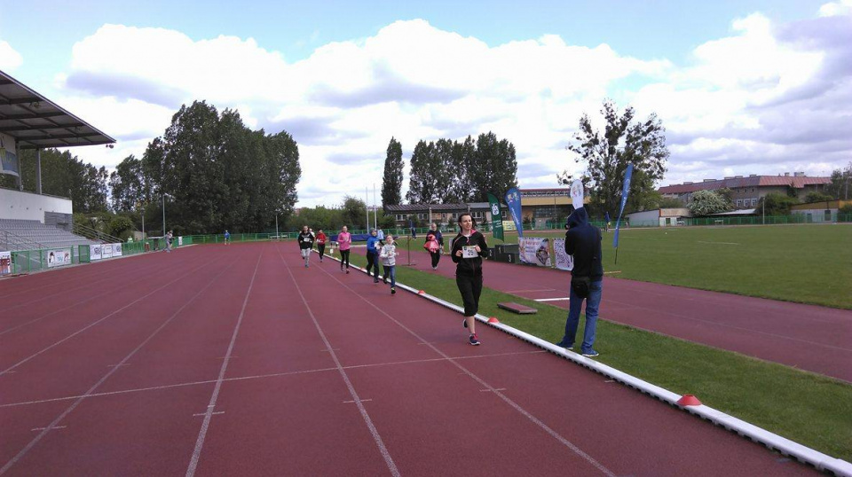 Wiosenna edycja Testu Coopera na opolskim stadionie [fot. Daria Placek]