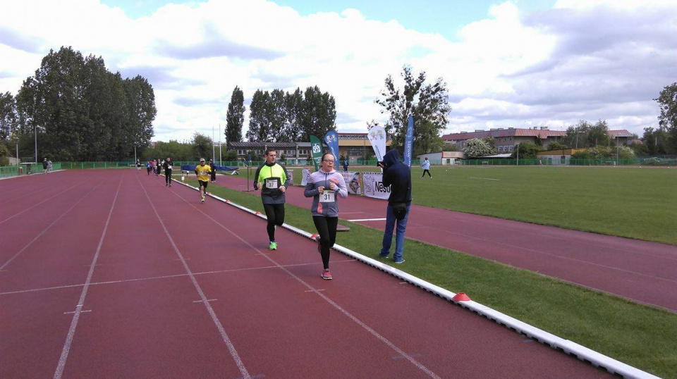 Wiosenna edycja Testu Coopera na opolskim stadionie [fot. Daria Placek]