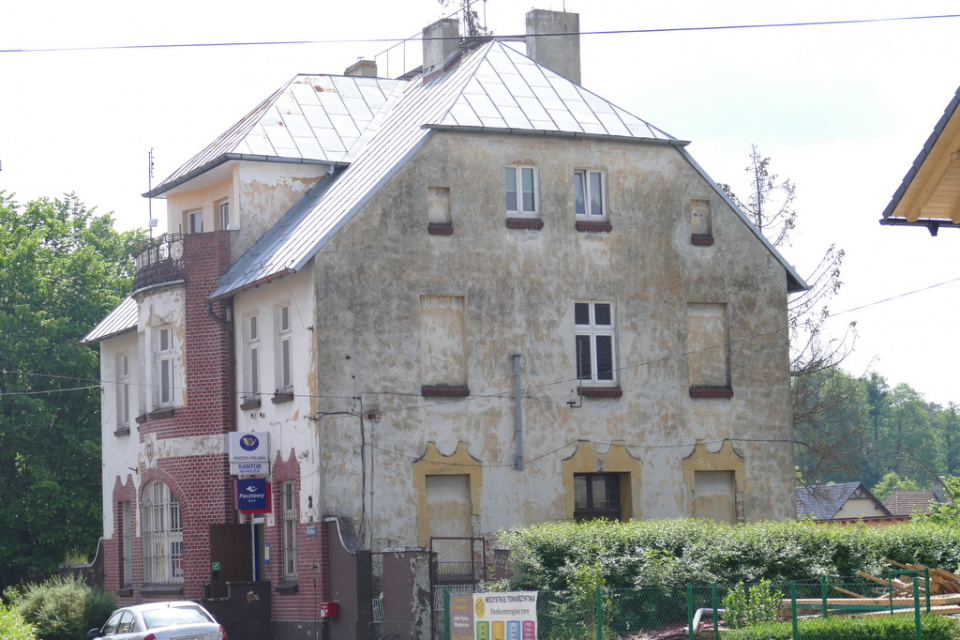 Budynek przejęty przez gminę Tułowice [fot. Witold Wośtak]