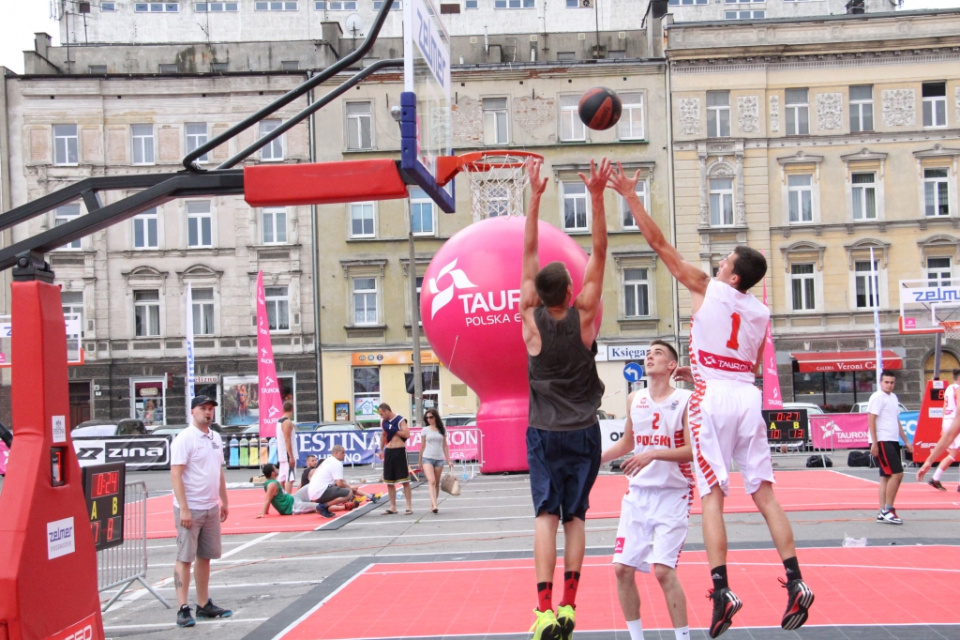 Koszykówka uliczna. Zelmer 3x3 Cup 2015 w Opolu [fot. Donat Przybylski]