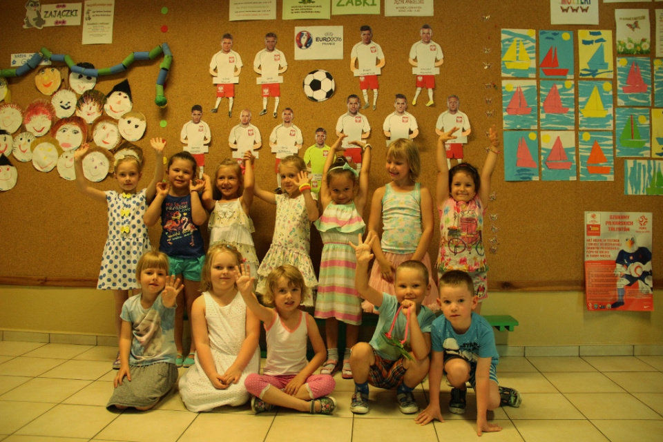 Opolskie przedszkolaki kibicują Polakom na Euro [fot. Daria Placek]