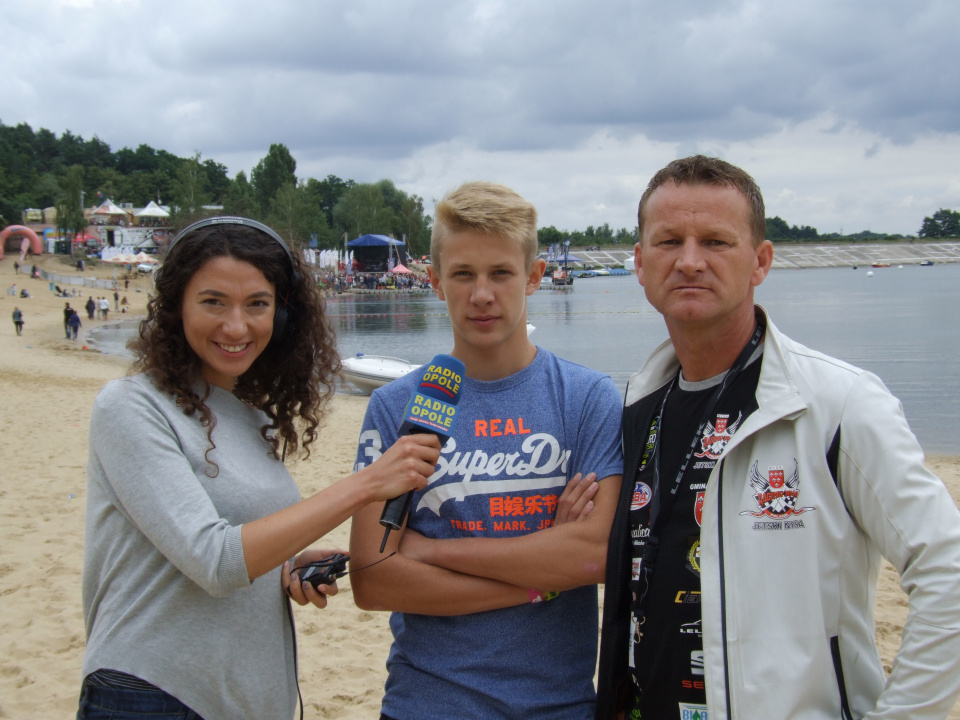 Katarzyna Zawadzka, Kacper Kania i Janusz Stajak (prezes klubu Jet Ski Nysa)