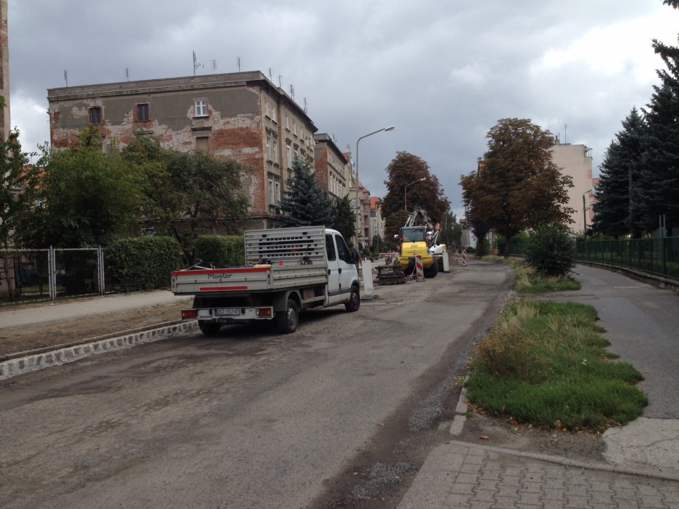 Na ulicy Wyszyńskiego znów ruszyły prace przy przebudowie drogi [fot. M.Stępień]