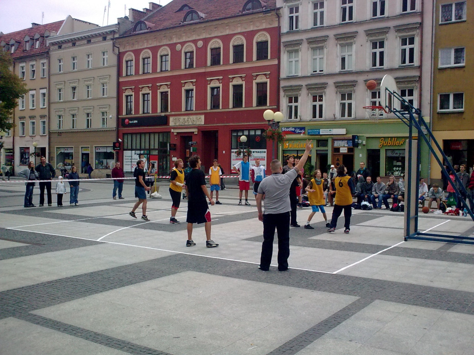 Streetball w Brzegu to najstarsza tego typu impreza w regionie [fot. Maciej Stępień]