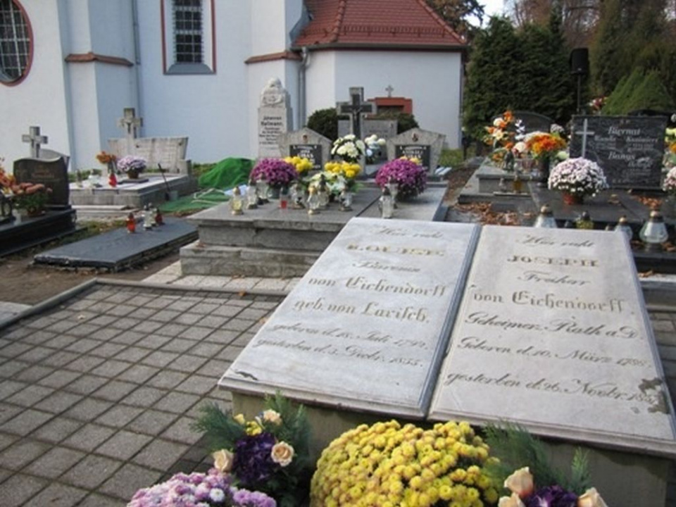 Mogila Joseha von Eichendorffa na nyskim cmentarzu [fot.Dorota Kłonowska]