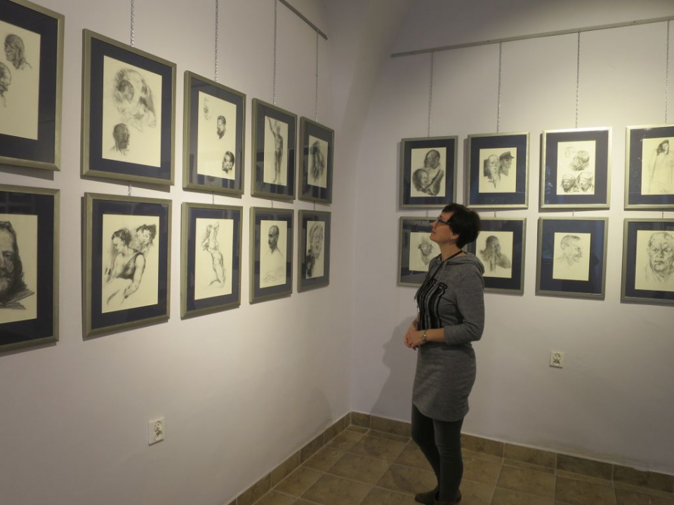 Adriana Zalewska na wystawie "Malarstwo jenców wojennych" [fot.Dorota Kłonowska]