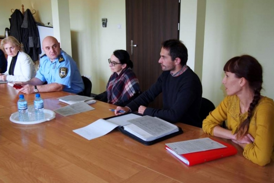 Uczetsnicy spotkania w sprawie jakości powietrza w Kędzierzynie-Koźlu [fot. urząd miejski]